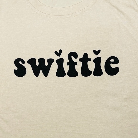 Nwot TAYLOR SWIFT T Shirt Womens Size Large Swiftie SLIM fit Crewneck - Picture 5 of 5